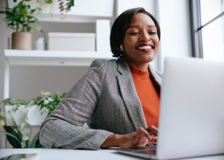 Global HR manager researching work visas in Malawi