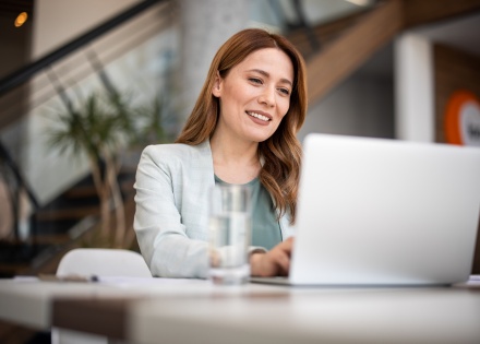 HR manager researching how long to keep payroll records