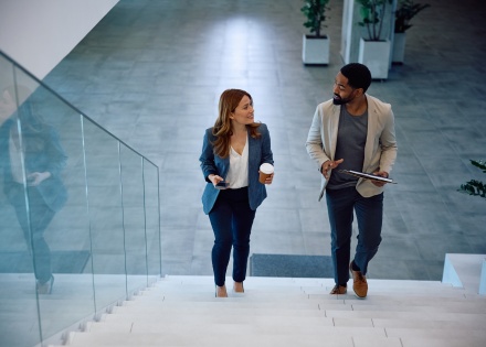 Global HR managers discussing the average salary in Germany