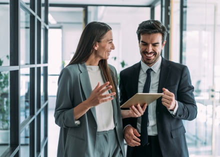 HR managers discussing the average salary in the Seychelles