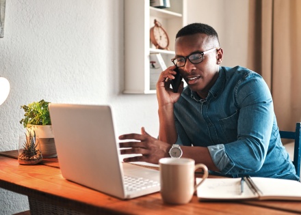 Global HR manager researching the average salary in Ethiopia