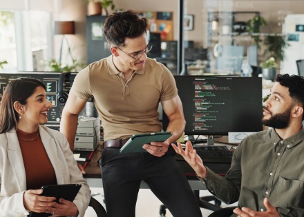 Global HR team discussing how to outsource AI engineers