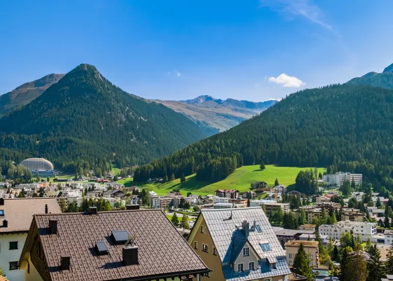 Employee Benefits in Switzerland _ header image _ 2940x2100.jpg