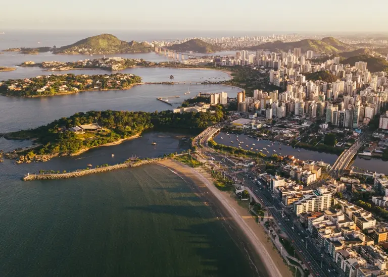 Payroll and Tax in Brazil_ Overview for Global Employers _ header image _ 2940x2100.jpg
