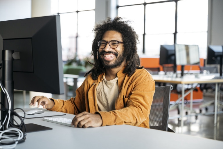 Global HR manager learning about work authorization in Azerbaijan