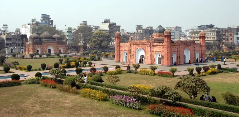 the-grounds-of-Lalbagh-Fort-in-Dhaka-Bangladesh.jpg
