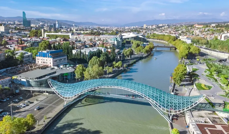 Kura-river-and-old-town-Tbilisi-cityscape-Georgia.jpg