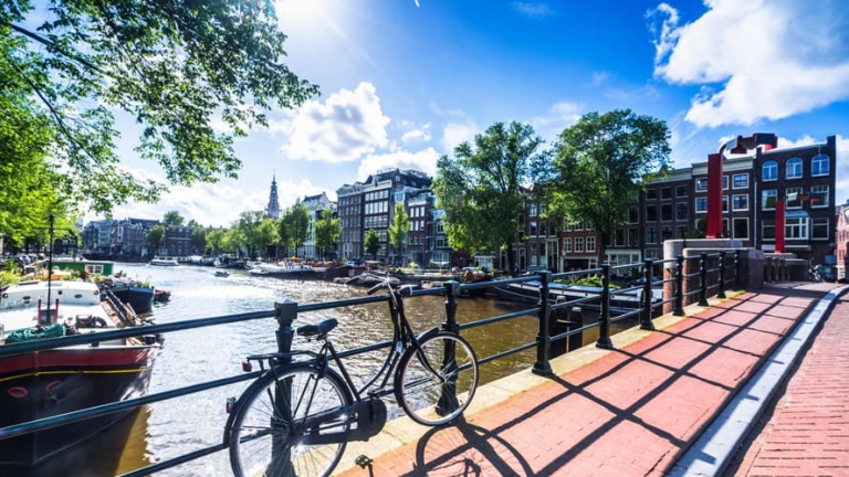 Blog-Image--Why-Amsterdam-is-the-Capital-of-Europes-SPAC-Frenzy