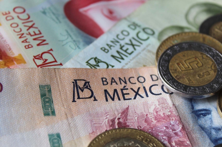 How to Pay Contractors in Mexico Hero