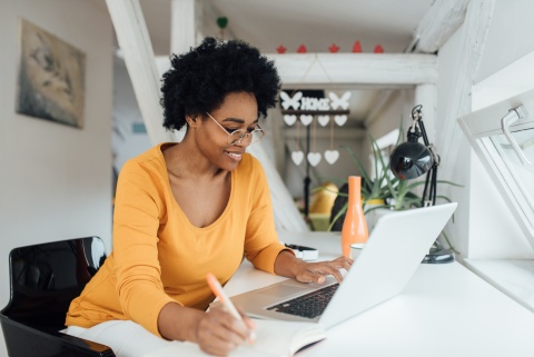 HR professional researching the role of microlearning in corporate training