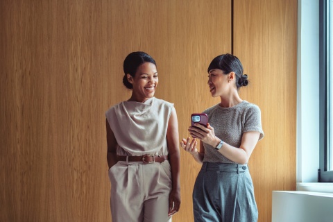 Global HR managers talking about the business culture in Myanmar