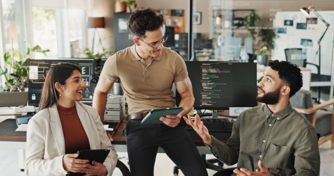 Global HR team discussing how to outsource AI engineers